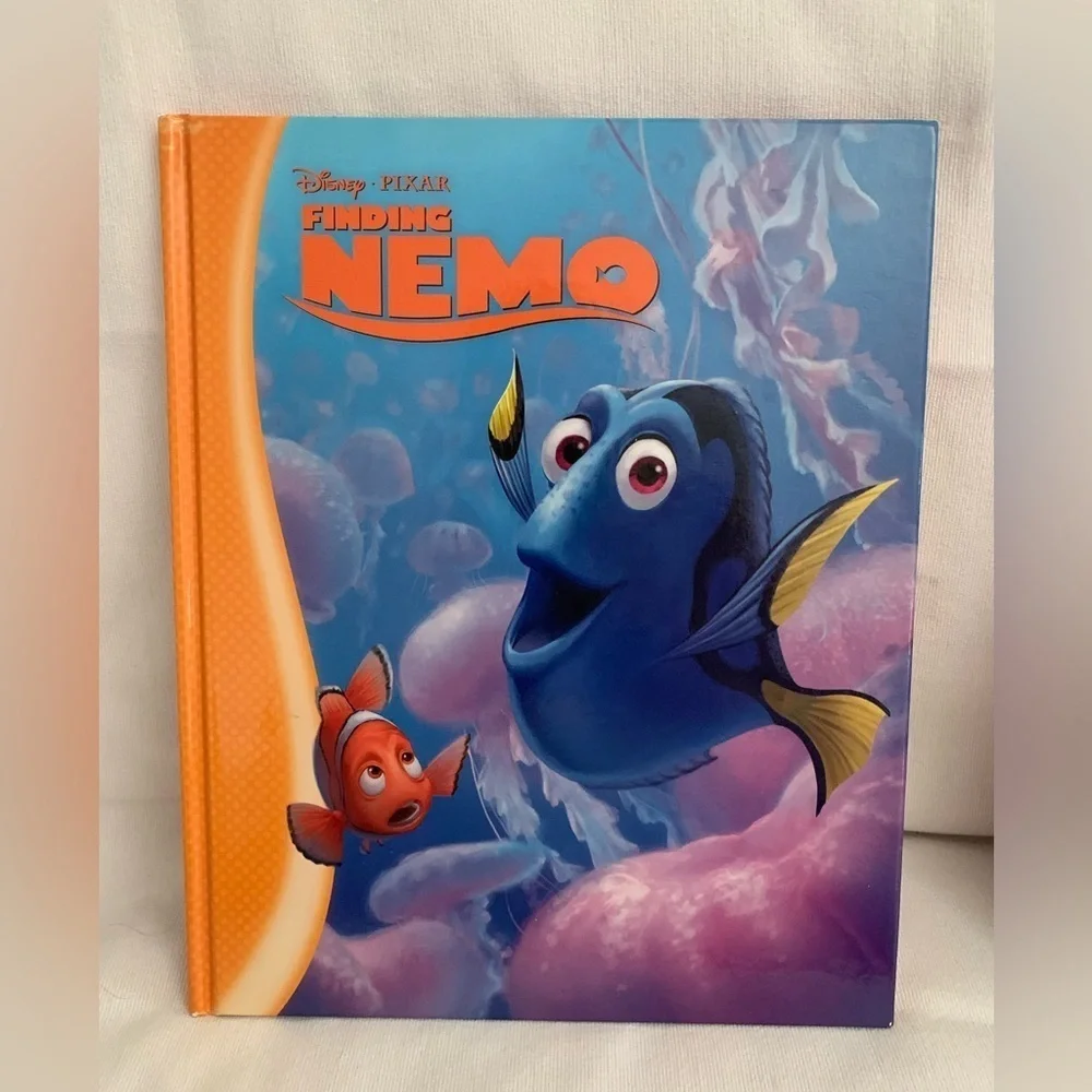 Disney’s Pixar Finding Nemo and Toy Story 2 Kids Books - Picture 3 of 4